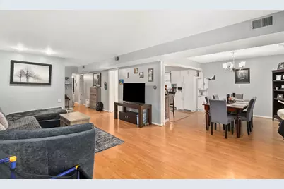 5214 Galitz Street #205, Skokie, IL 60077 - Photo 6