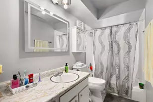 5214 Galitz St, Skokie, IL 60077 - Photo 22