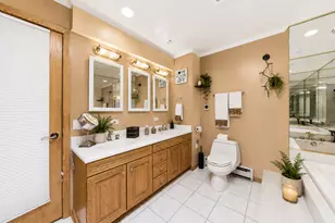 130 Surrey Ln, Burr Ridge, IL 60527 - Photo 30