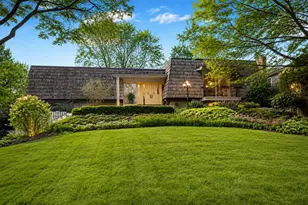 130 Surrey Ln, Burr Ridge, IL 60527 - Photo 1