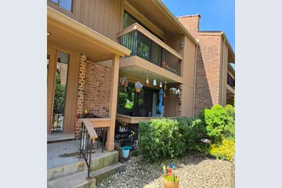 8090 Garfield Avenue #3-1, Burr Ridge, IL 60527 - Photo 2