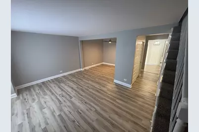 1863 Williamsburg Drive #1863, Hoffman Estates, IL 60169 - Photo 4
