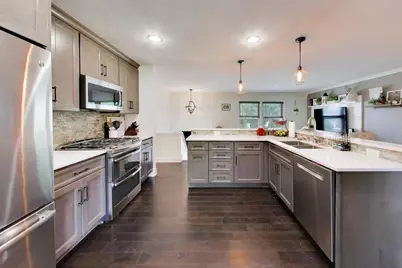 2167 Midhurst Road, Downers Grove, IL 60516 - Photo 10