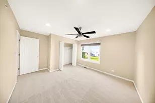 1249 Mallard Ln, Hoffman Estates, IL 60192 - Photo 20