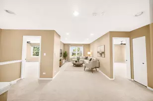1249 Mallard Ln, Hoffman Estates, IL 60192 - Photo 10