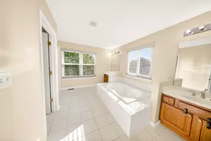 1249 Mallard Ln, Hoffman Estates, IL 60192 - Photo 14