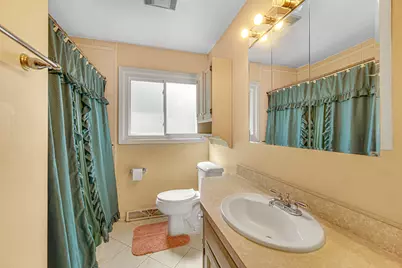 580 N 6th Avenue, Des Plaines, IL 60016 - Photo 16