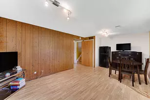 580 N 6th Ave, Des Plaines, IL 60016 - Photo 18