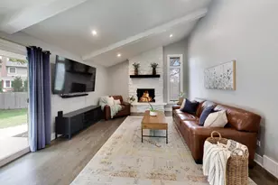 1052 Rolling Pass, Glenview, IL 60025 - Photo 10