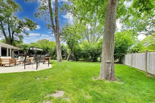 1052 Rolling Pass, Glenview, IL 60025 - Photo 26