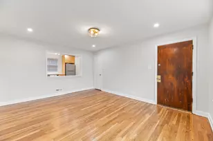 132 Ridge Ave, Evanston, IL 60202 - Photo 2