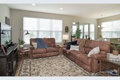 980 Prescott Lane, Pingree Grove, IL 60140 - Photo 4