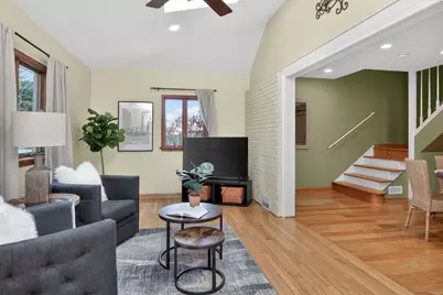 700 E Turner Avenue, Roselle, IL 60172 - Photo 16