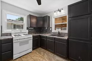 1805 Kelly Ave, Crest Hill, IL 60403 - Photo 8