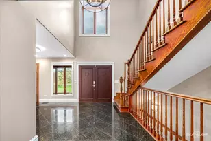 10S060 Clarendon Hills Rd, Willowbrook, IL 60527 - Photo 4