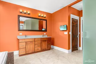10S060 Clarendon Hills Rd, Willowbrook, IL 60527 - Photo 24