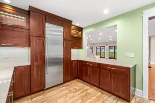 10S060 Clarendon Hills Rd, Willowbrook, IL 60527 - Photo 10