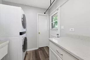 567 Northampton Cir, Elk Grove Village, IL 60007 - Photo 14