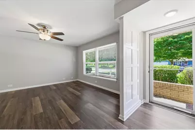567 Northampton Circle, Elk Grove Village, IL 60007 - Photo 6