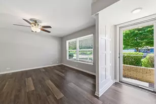 567 Northampton Cir, Elk Grove Village, IL 60007 - Photo 6