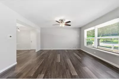 567 Northampton Circle, Elk Grove Village, IL 60007 - Photo 8