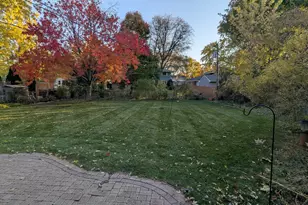 1535 Easy St, Elgin, IL 60123 - Photo 32