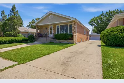 9607 S Sacramento Avenue, Evergreen Park, IL 60805 - Photo 2