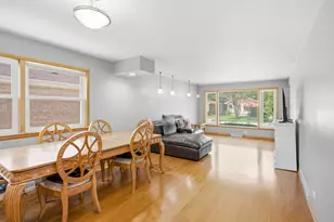 9607 S Sacramento Ave, Evergreen Park, IL 60805 - Photo 8