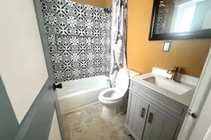 7541 S Hamilton Ave, Chicago, IL 60620 - Photo 18