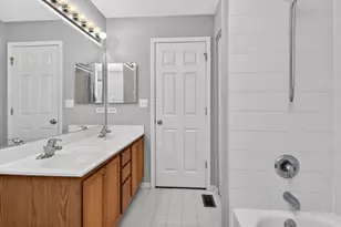 607 Mansfield Way, Oswego, IL 60543 - Photo 32