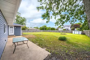 908 S Briggs St, Joliet, IL 60433 - Photo 20