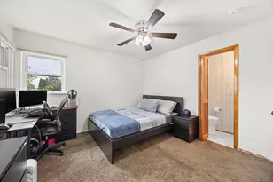 908 S Briggs St, Joliet, IL 60433 - Photo 14