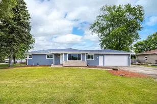 908 S Briggs St, Joliet, IL 60433 - Photo 1