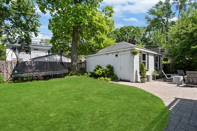 2433 Hastings Avenue, Evanston, IL 60201 - Photo 32