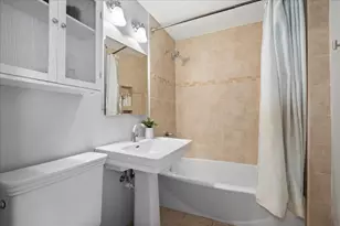 2433 Hastings Ave, Evanston, IL 60201 - Photo 20