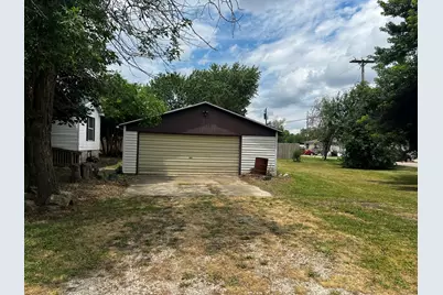 510 N Vermillion Street, Paxton, IL 60957 - Photo 6