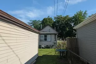 2054 York St, Blue Island, IL 60406 - Photo 4