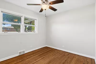 4219 Keeney Street, Skokie, IL 60076 - Photo 12