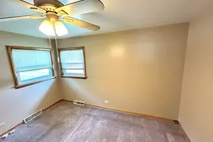 11358 S Ridgeland Ave, Worth, IL 60482 - Photo 10