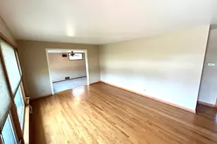 11358 S Ridgeland Ave, Worth, IL 60482 - Photo 2