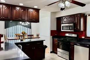 1348 Berry Ln, Flossmoor, IL 60422 - Photo 6