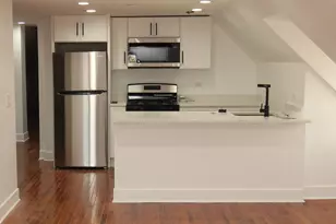 1362 N Bosworth Ave, Chicago, IL 60642 - Photo 2