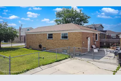 8128 S Komensky Avenue, Chicago, IL 60652 - Photo 4