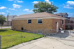 8128 S Komensky Ave, Chicago, IL 60652 - Photo 4