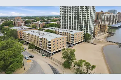 2772 E 75th Street #2GS, Chicago, IL 60649 - Photo 2