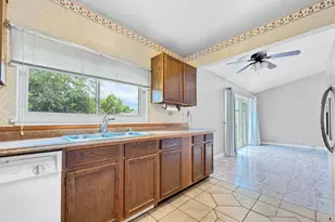 2630 Stubblefield Ct, Aurora, IL 60504 - Photo 6