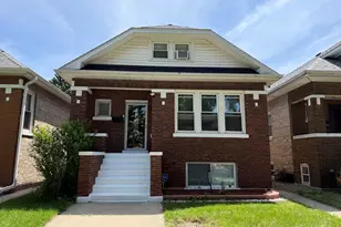 2233 Clinton Ave, Berwyn, IL 60402 - Photo 2