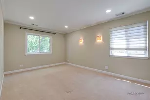585 Williamsburg Ct, Wheeling, IL 60090 - Photo 16