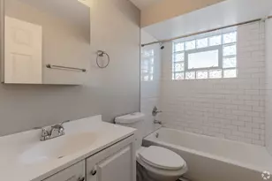 8528 W Gregory St, Chicago, IL 60656 - Photo 10