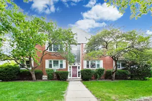 6600 N Ridge Blvd, Chicago, IL 60626 - Photo 1